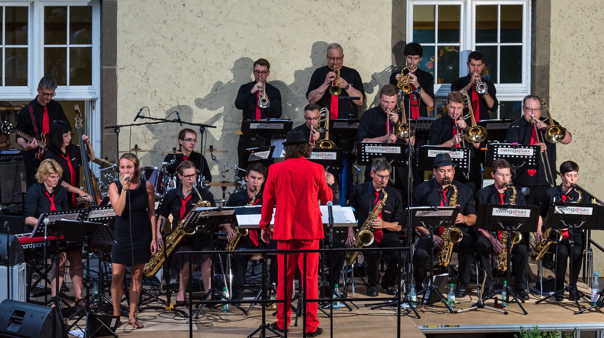 Gruppenbild der swing@sax Big Band | ZF Schweinfurt Bildrechte: Roland Marpoder